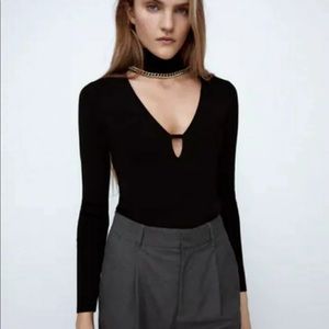NWT Zara Woman Knit Sweater Top With Chain Black Size S Small